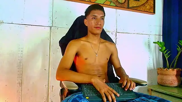 Snapshot of matteo_rivas chatting on October 9, 10:19 pm matteo rivas online show from October 9, 10:19 pm