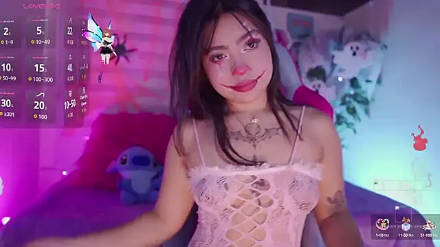 Snapshot of emma_soffia_ chatting on October 9, 7:01 pm emma soffia  online show from October 9, 7:01 pm