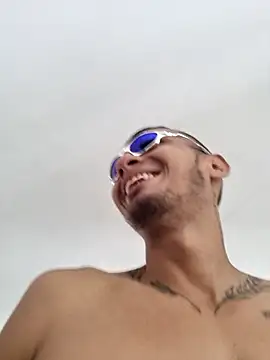 DrakeVega online show from October 4, 4:27 pm