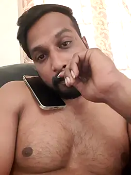 Snapshot of Chennaibull15 chatting on February 15, 4:58 am Chennaibull15 online show from February 15, 4:58 am