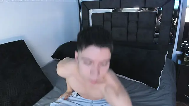 alanblack1 online show from September 18, 2:35 am