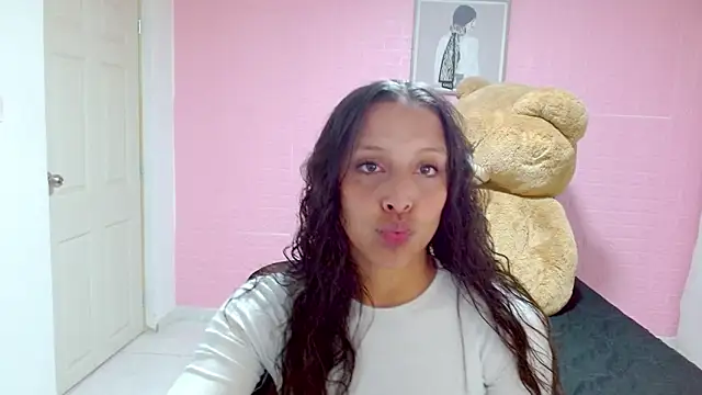 Snapshot of DULCE1609 chatting on February 8, 10:40 pm DULCE1609 online show from February 8, 10:40 pm