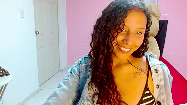 Snapshot of DULCE1609 chatting on March 18, 9:21 pm DULCE1609 online show from March 18, 9:21 pm