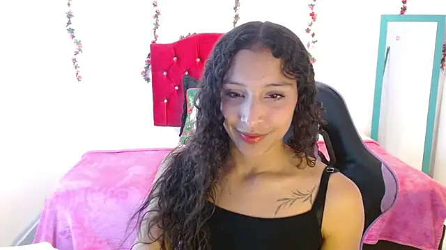 Snapshot of DULCE1609 chatting on December 15, 8:13 pm DULCE1609 online show from December 15, 8:13 pm