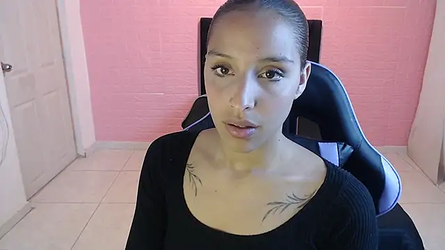 Snapshot of DULCE1609 chatting on February 23, 8:06 pm DULCE1609 online show from February 23, 8:06 pm