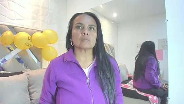 raquell moore online show from January 6, 5:38 pm