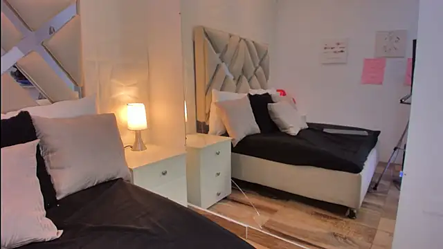 raquell moore online show from March 20, 12:43 pm