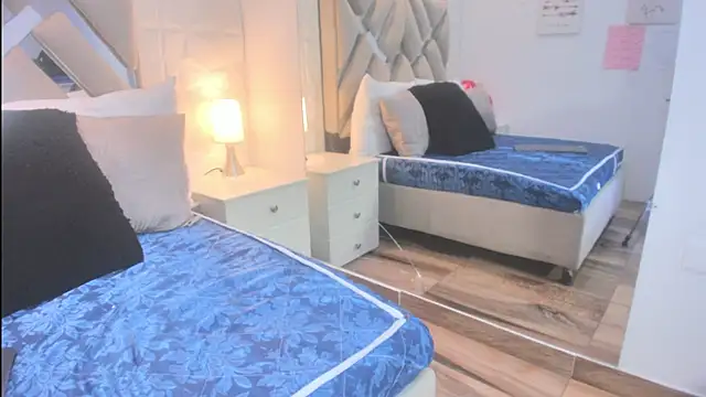 raquell moore online show from March 24, 12:10 pm