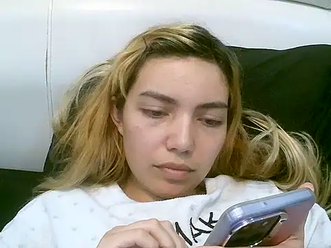 Snapshot of VittoriaTaylor chatting on October 17, 7:05 pm VittoriaTaylor online show from October 17, 7:05 pm