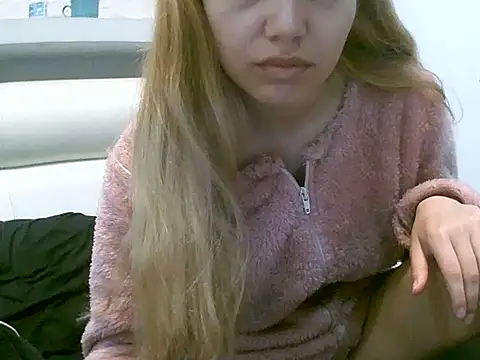 Snapshot of VittoriaTaylor chatting on October 23, 3:33 pm VittoriaTaylor online show from October 23, 3:33 pm