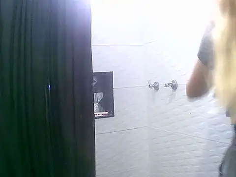 Snapshot of VittoriaTaylor chatting on February 4, 6:36 pm VittoriaTaylor online show from February 4, 6:36 pm