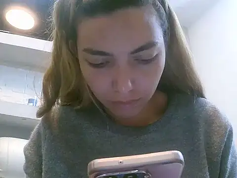 Snapshot of VittoriaTaylor chatting on February 12, 12:44 pm VittoriaTaylor online show from February 12, 12:44 pm