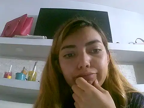 Snapshot of VittoriaTaylor chatting on March 20, 5:51 pm VittoriaTaylor online show from March 20, 5:51 pm