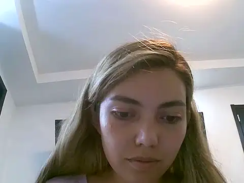 Snapshot of VittoriaTaylor chatting on April 27, 10:30 pm VittoriaTaylor online show from April 27, 10:30 pm