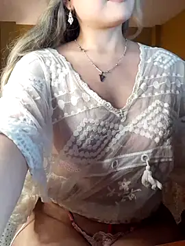 monicavictoria1301 online show from November 17, 11:21 pm