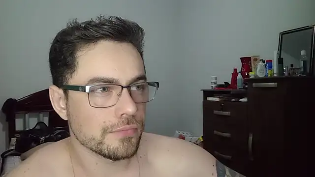 Snapshot of Dyllan__ chatting on June 23, 1:25 am Dyllan online show from June 23, 1:25 am