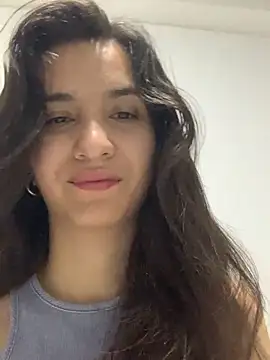 Bella still online show from November 2, 1:13 pm