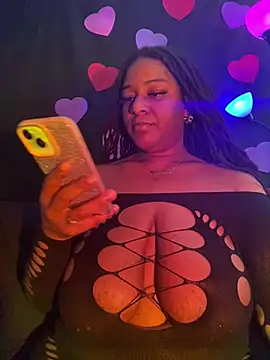 xoxoHotCoCo online show from February 8, 3:26 pm