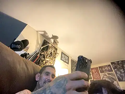 hornycouple818 online show from October 7, 5:26 am