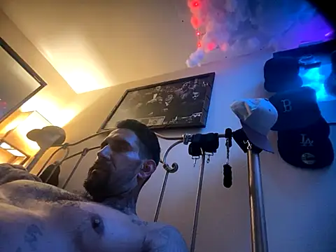 hornycouple818 online show from November 15, 4:03 pm