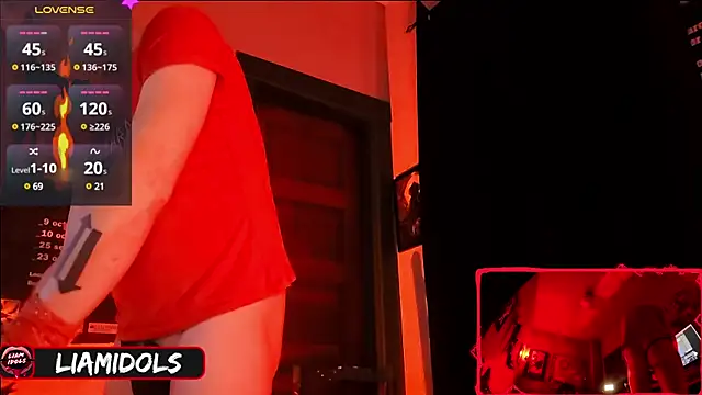 Snapshot of LiamIdols chatting on January 19, 1:00 am LiamIdols online show from January 19, 1:00 am