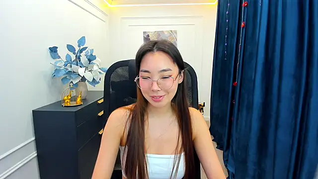 AnnaReyla online show from November 27, 11:34 am