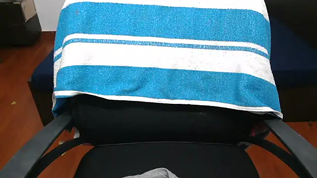 Snapshot of LovelyRosy chatting on October 7, 1:03 am LovelyRosy online show from October 7, 1:03 am