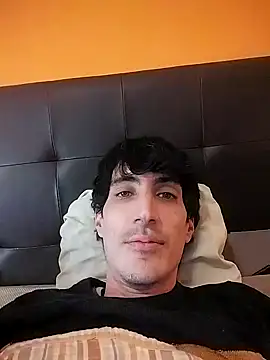 Snapshot of moutt99 chatting on January 15, 1:20 pm moutt99 online show from January 15, 1:20 pm