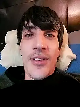 Snapshot of moutt99 chatting on January 21, 4:58 pm moutt99 online show from January 21, 4:58 pm