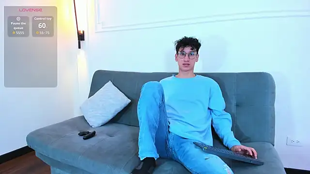 Cum hunters online show from November 2, 3:20 am