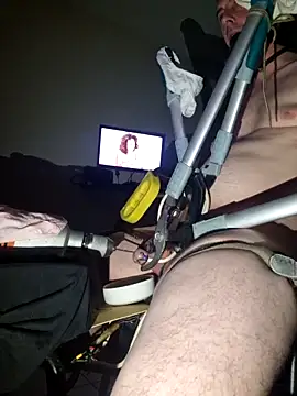 alexandrezeke online show from April 17, 5:38 pm