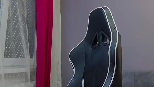 Snapshot of Eva_Lovvia_ chatting on February 10, 10:19 pm Eva Lovvia  online show from February 10, 10:19 pm