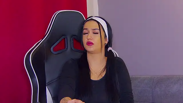 Snapshot of Eva_Lovvia_ chatting on February 11, 1:20 am Eva Lovvia  online show from February 11, 1:20 am