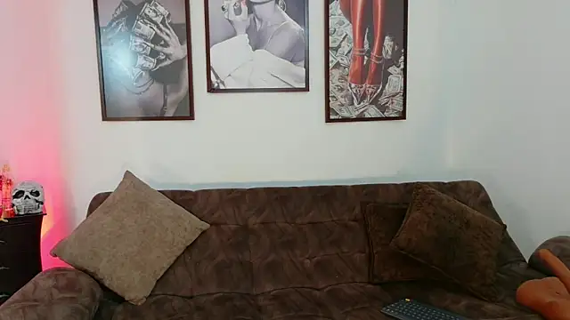 Snapshot of loretahorny chatting on October 28, 1:25 pm loretahorny online show from October 28, 1:25 pm