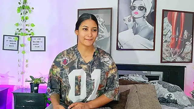 Snapshot of loretahorny chatting on February 25, 3:10 pm loretahorny online show from February 25, 3:10 pm