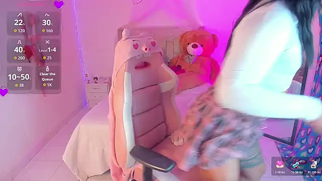 Snapshot of Lola_Oberly_xxx chatting on January 6, 9:02 am Lola Oberly xxx online show from January 6, 9:02 am