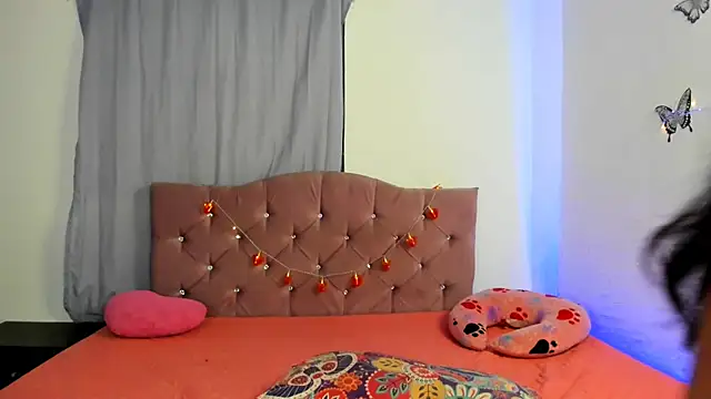  TommyandGrace online show from February 15, 6:55 am