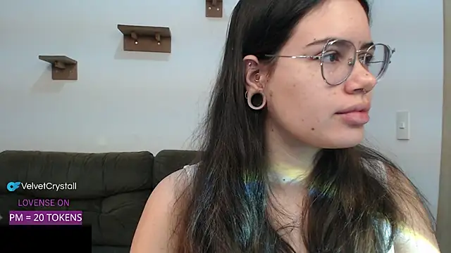 crystalll room online show from September 25, 6:50 am