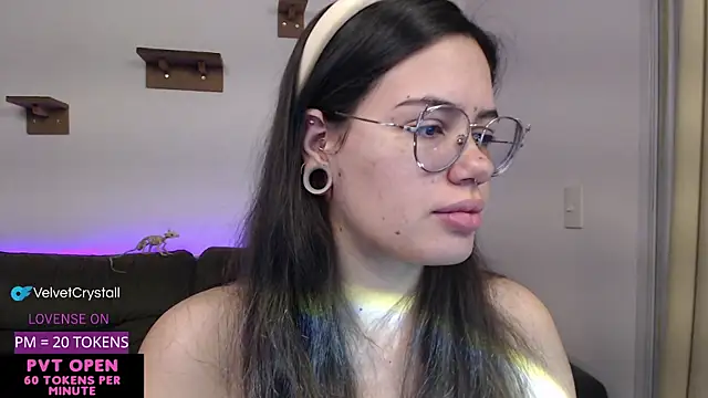 crystalll room online show from October 1, 5:57 am