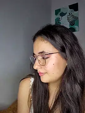 baaby-miiaa online show from March 18, 9:42 am