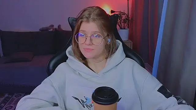  JessieVibes online show from February 20, 2:28 pm