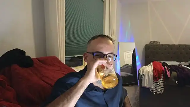 Snapshot of TheConfidentialClub chatting on February 16, 8:21 am TheConfidentialClub online show from February 16, 8:21 am