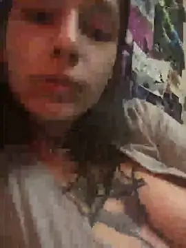 Snapshot of mollyEXD chatting on October 28, 9:17 pm mollyEXD online show from October 28, 9:17 pm