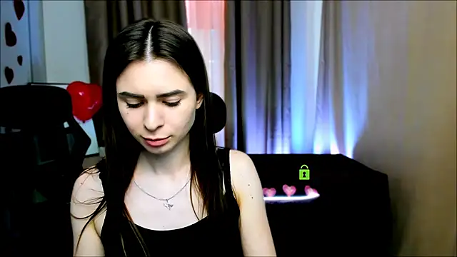 Snapshot of flora_ri chatting on February 18, 1:44 pm flora ri online show from February 18, 1:44 pm