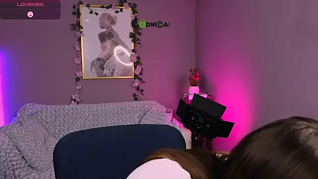 Snapshot of flora_ri chatting on October 10, 9:19 am flora ri online show from October 10, 9:19 am