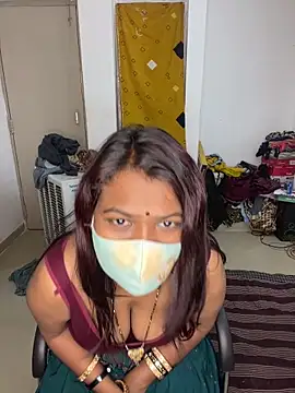 YourSuperTanya online show from May 17, 1:03 am
