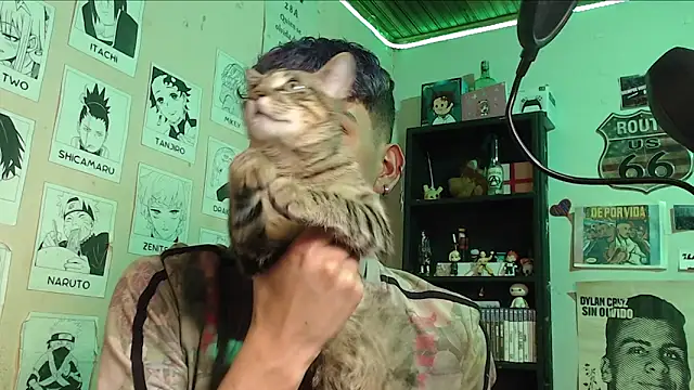 Snapshot of Mickey_Magic chatting on January 27, 6:20 pm Mickey Magic online show from January 27, 6:20 pm