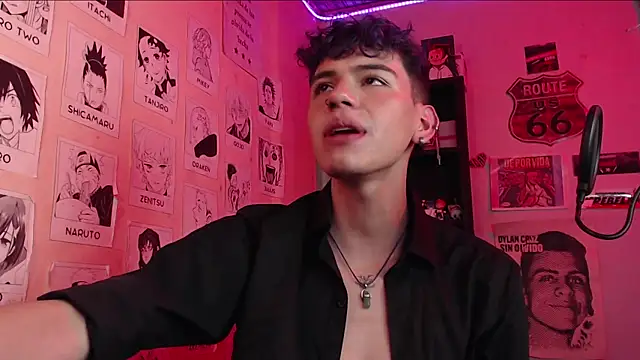 Snapshot of Mickey_Magic chatting on February 3, 7:31 pm Mickey Magic online show from February 3, 7:31 pm