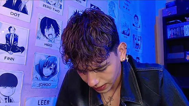 Snapshot of Mickey_Magic chatting on February 9, 10:54 pm Mickey Magic online show from February 9, 10:54 pm