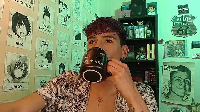 Snapshot of Mickey_Magic chatting on February 21, 4:07 am Mickey Magic online show from February 21, 4:07 am